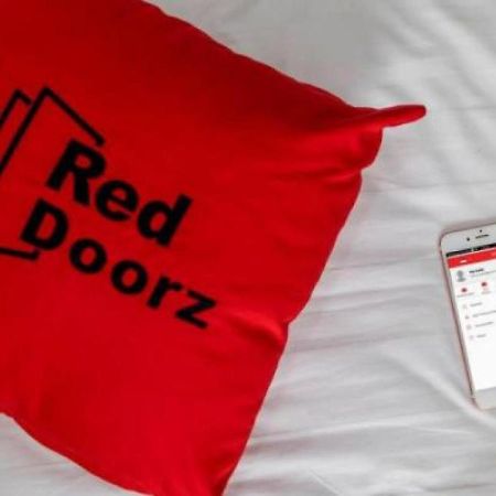 Reddoorz Near Rs Cikini Jakarta Exterior foto