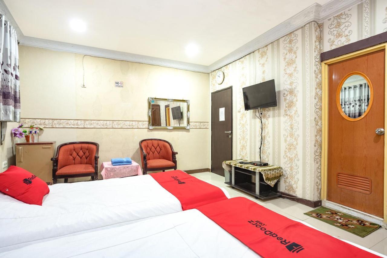 Reddoorz Near Rs Cikini Jakarta Exterior foto
