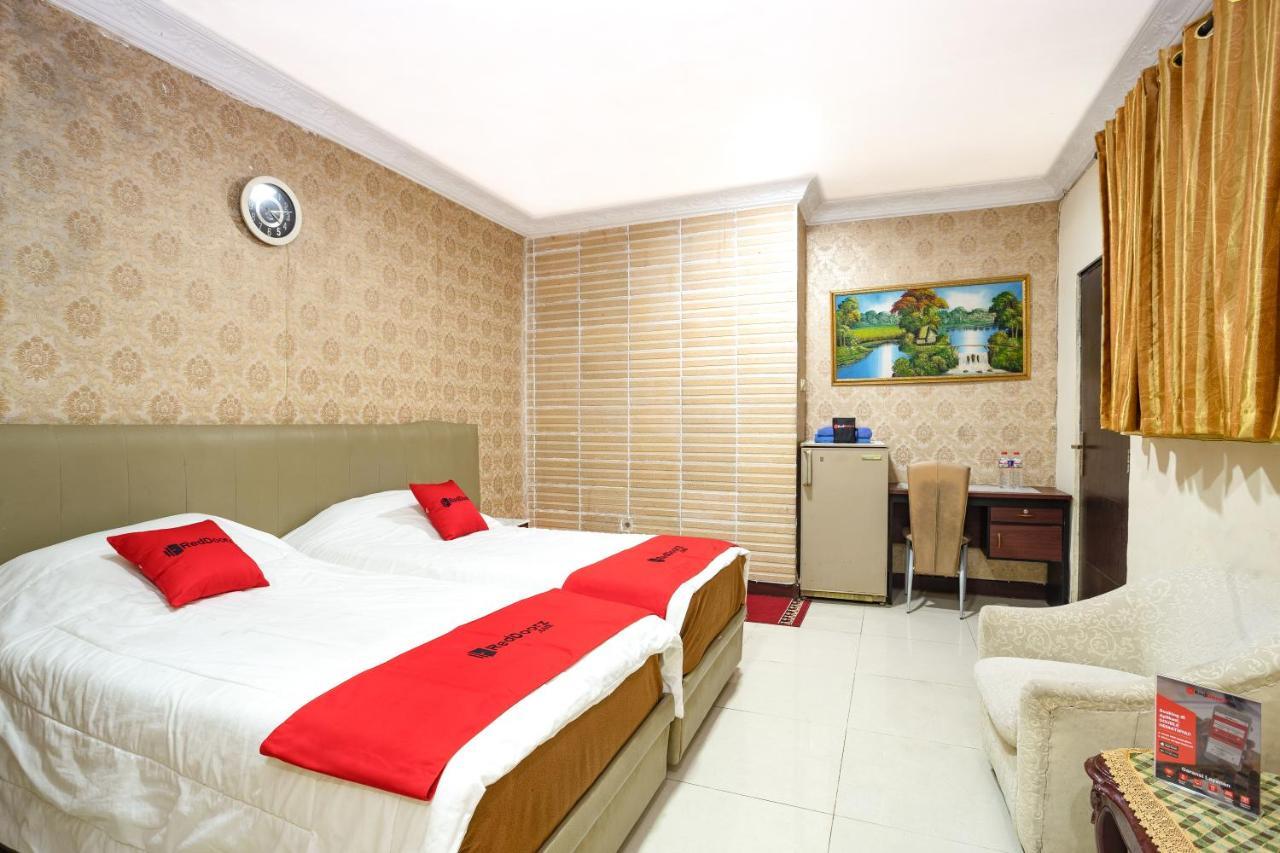 Reddoorz Near Rs Cikini Jakarta Exterior foto